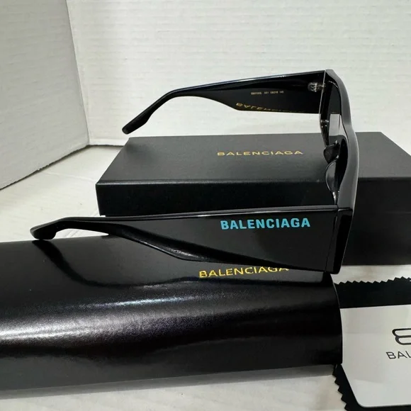 BALENCIAGA Rectangular Black Frame Grey Lenses Size 56mm Unisex Sunglasses NEW - Picture 2 of 12